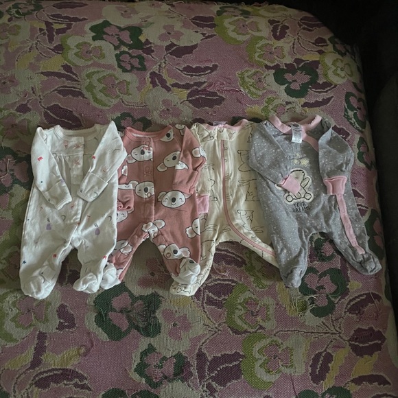 4 Preemie Sleepsuits